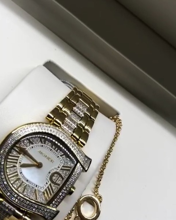 Princess Shyngle Diamond Wristwatches Given To Her By Her Man (3)
