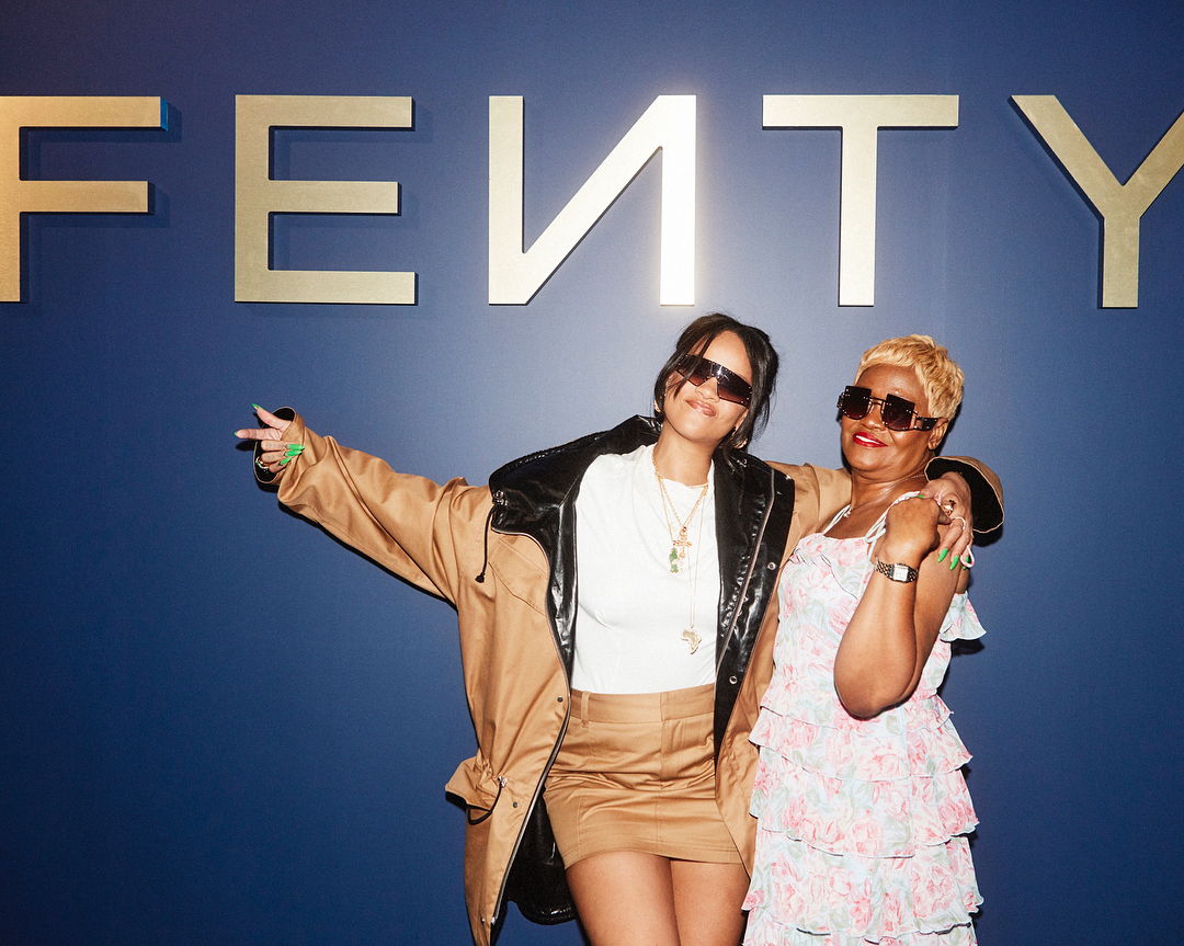 Rihanna Poses With Her Mom