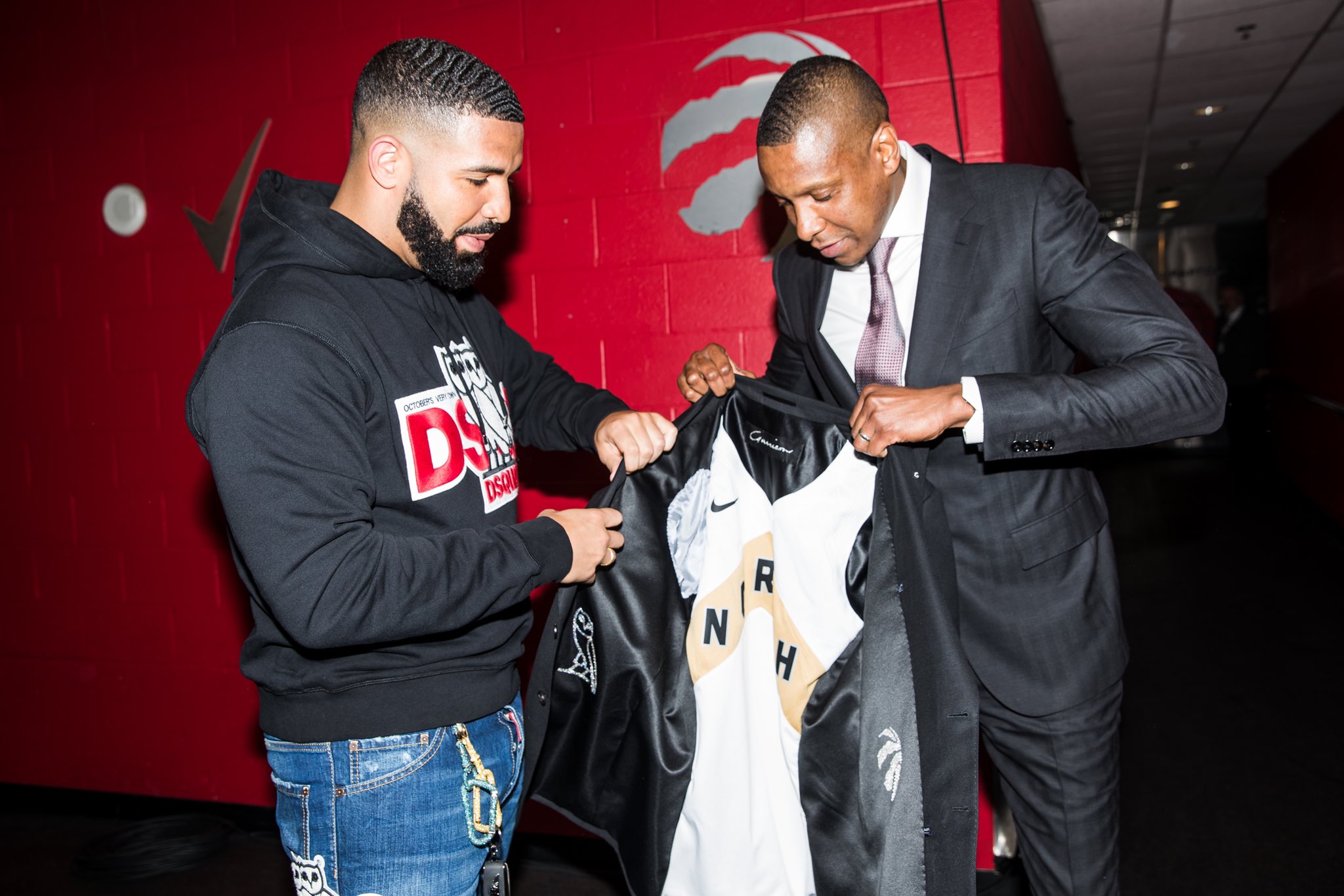Drake Custom-Made $769K Luxury OVO Coat From Toronto Raptors (3)